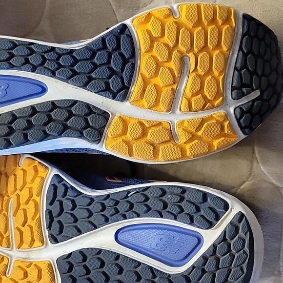 NEW BALANCE TRAINING WIDE SIZE 6  FRESH FOAM 680 - Picture 10 of 10